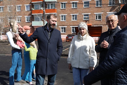 Областные парламентарии высоко оценили создание комфортной городской среды в Свирске